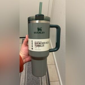 Stanley Hammertone The Flowstate H2.0 Quencher 40oz